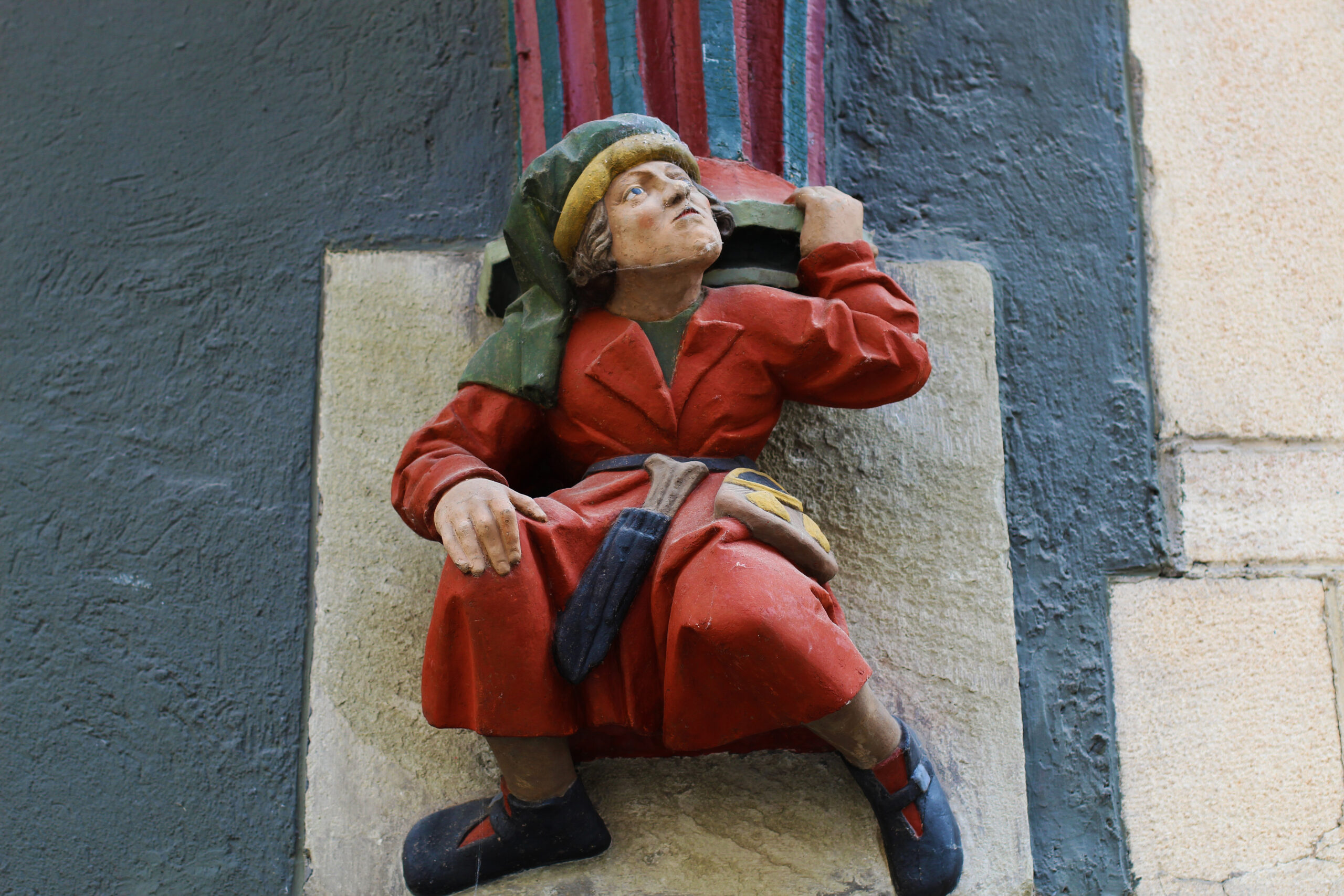 Hausfigur in der Altstadt Tübingen Hausfigur in der Altstadt Tübingen